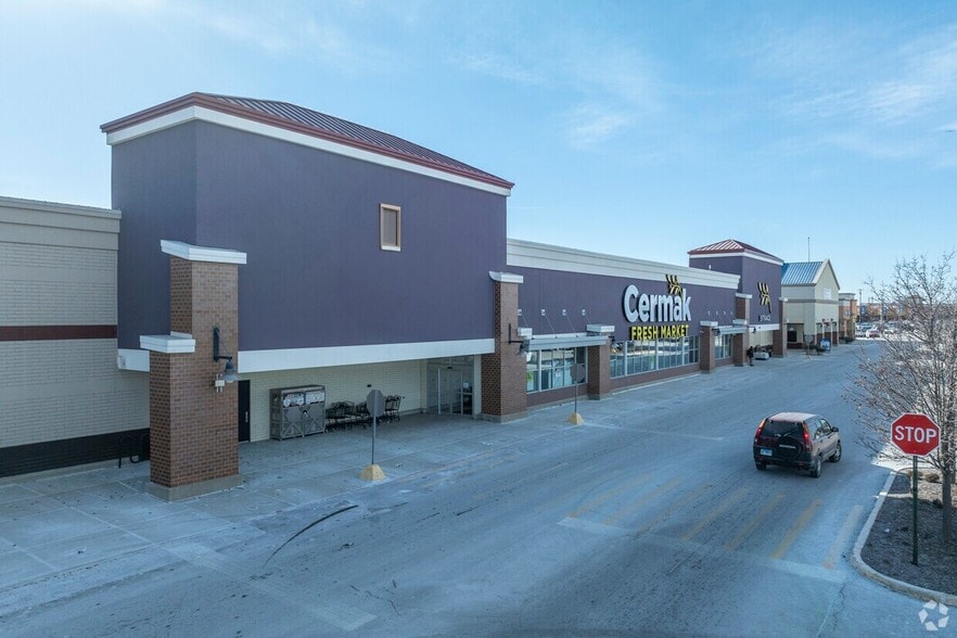 More Photos Of 950 Winston Plz, Melrose Park Supermarket For Lease