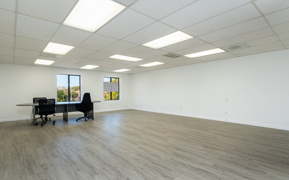 More Photos Of 501 W Channel Islands Blvd, Port Hueneme Loft Creative Space For Lease