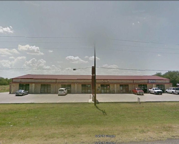 More Photos Of 1612 Weatherford Hwy, Granbury Flex For Lease
