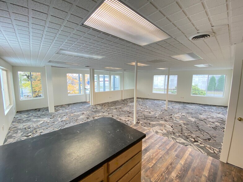 More Photos Of 5538 SE 22nd Ave, Portland Office Residential For Sale