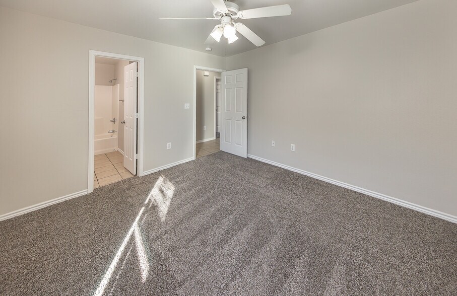 More Photos Of 602 N Belmont, Lubbock Apartments For Sale