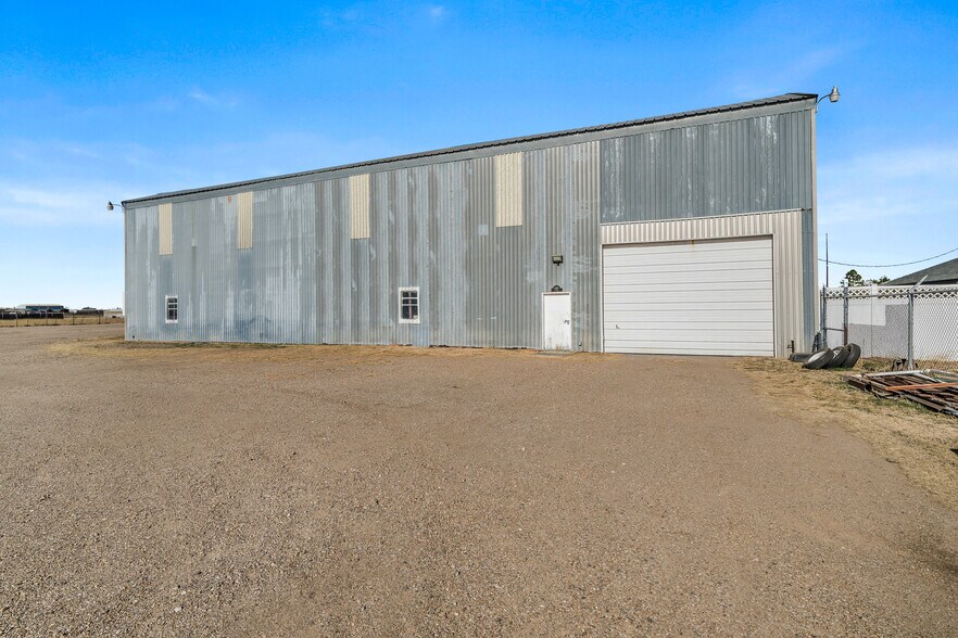 More Photos Of 11616 Tanglewood Rd, Amarillo Office For Sale