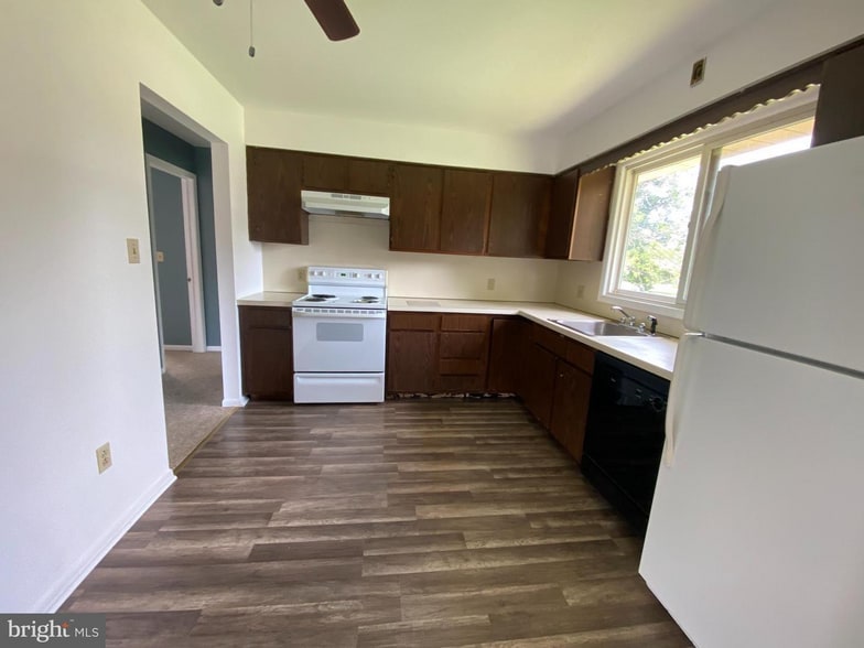 More Photos Of 1071 E Landis Ave, Vineland Medical For Sale