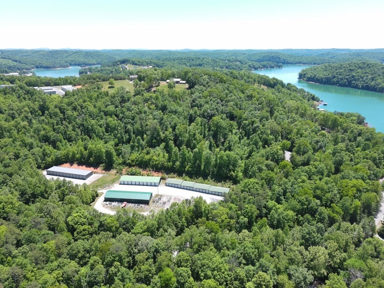 More Photos Of 151 Regents ln, LaFollette Specialty For Sale