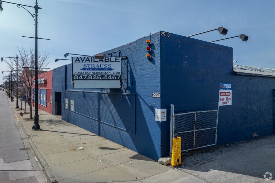 More Photos Of 2942-2950 N Western Ave, Chicago Manufacturing For Lease