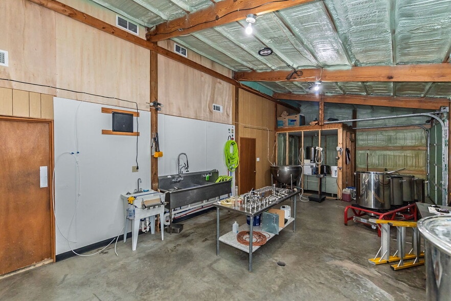 More Photos Of 3166 Highway B, Berger Winery Vineyard For Sale
