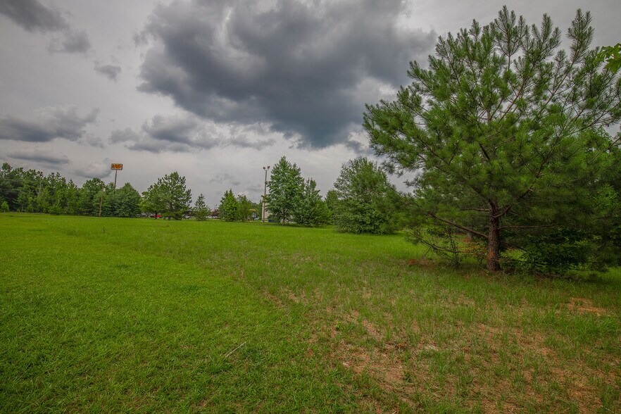 More Photos Of 9055 Fairforest Rd, Spartanburg Land For Sale