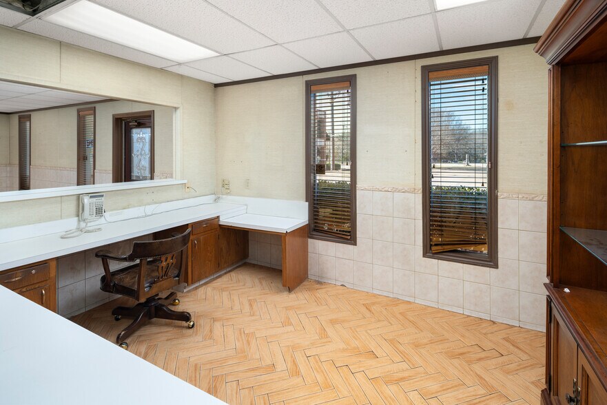 More Photos Of 504 S Denton Tap Rd, Coppell Medical For Lease