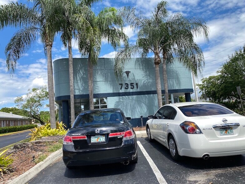 Primary Photo Of 7351 W Oakland Park Blvd, Fort Lauderdale Office For Sale