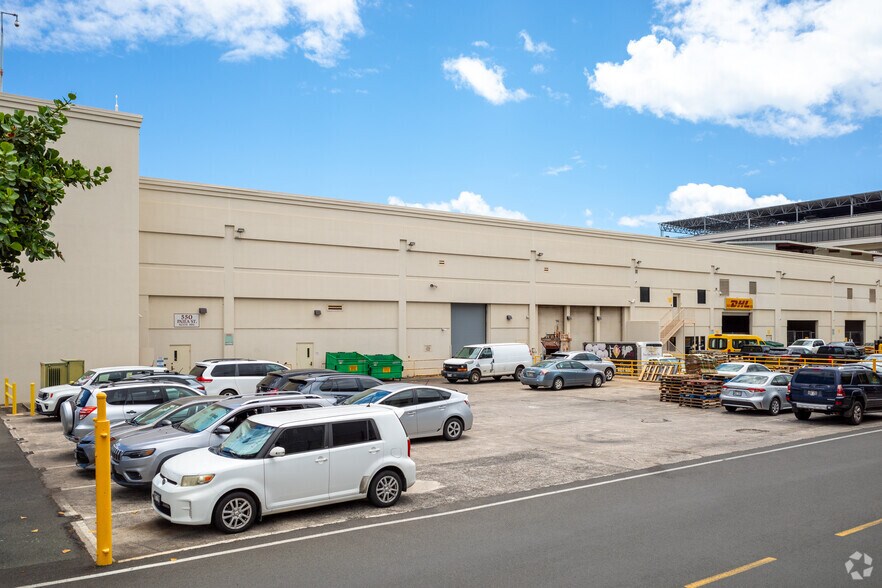 More Photos Of 550 Paiea St, Honolulu Distribution For Lease