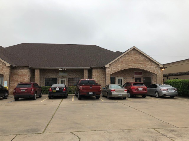 More Photos Of 1720 E Harrison Ave, Harlingen Office For Lease