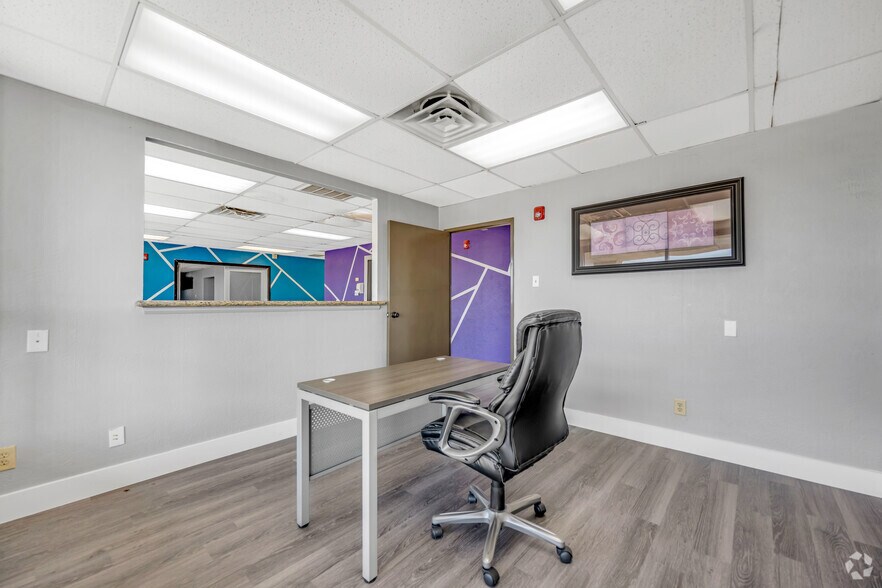 More Photos Of 2920 Motley Dr, Mesquite Medical For Lease