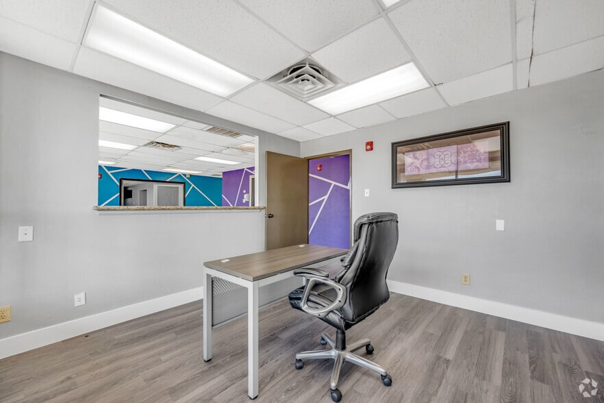 More Photos Of 2920 Motley Dr, Mesquite Medical For Lease