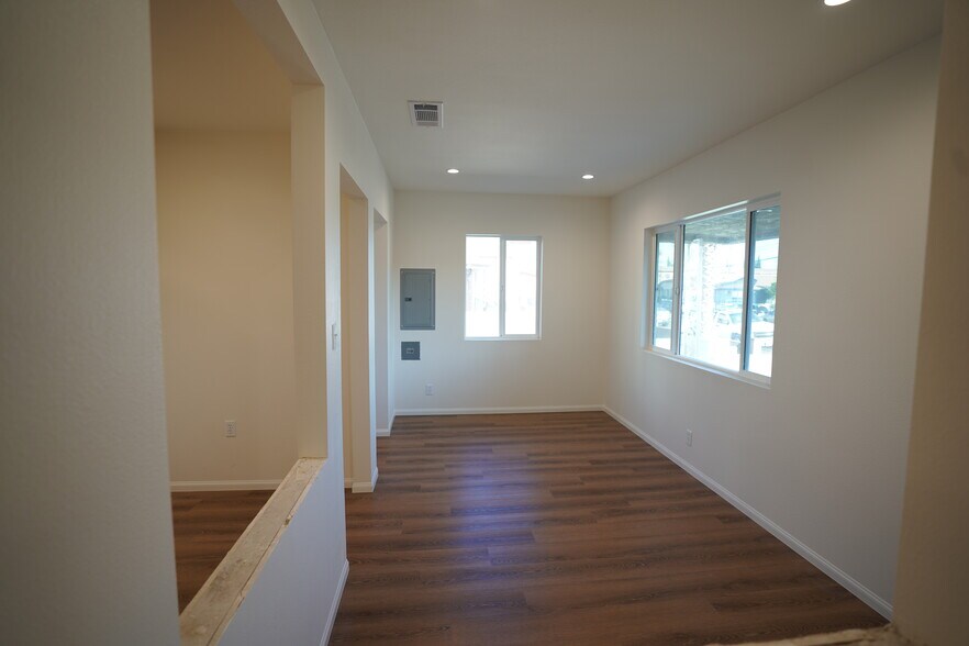 More Photos Of 731 W Emerson Ave, Monterey Park Office Residential For Lease