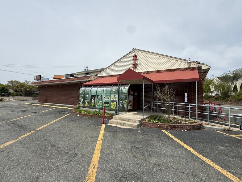 Primary Photo Of 121 Depot St, Milford Restaurant For Sale
