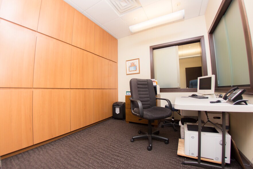 More Photos Of 20900 NE 30th Ave, Aventura Office For Sale