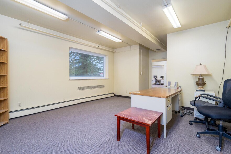 More Photos Of 3045 Pennsylvania Ave, Weirton Medical For Lease