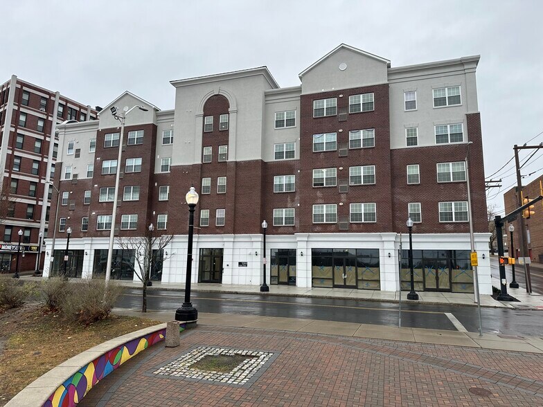 More Photos Of 1269 Main St, Bridgeport Apartments For Lease