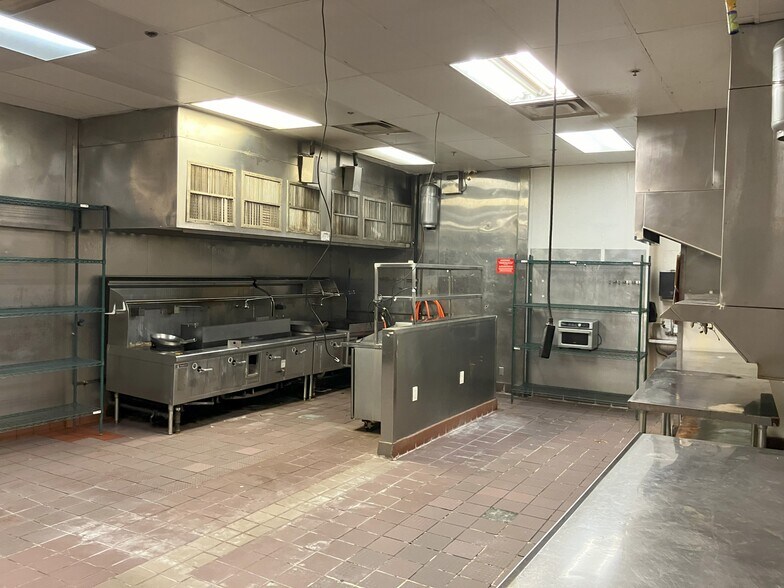 More Photos Of 7724 Ludington Ln, Birmingham Restaurant For Lease