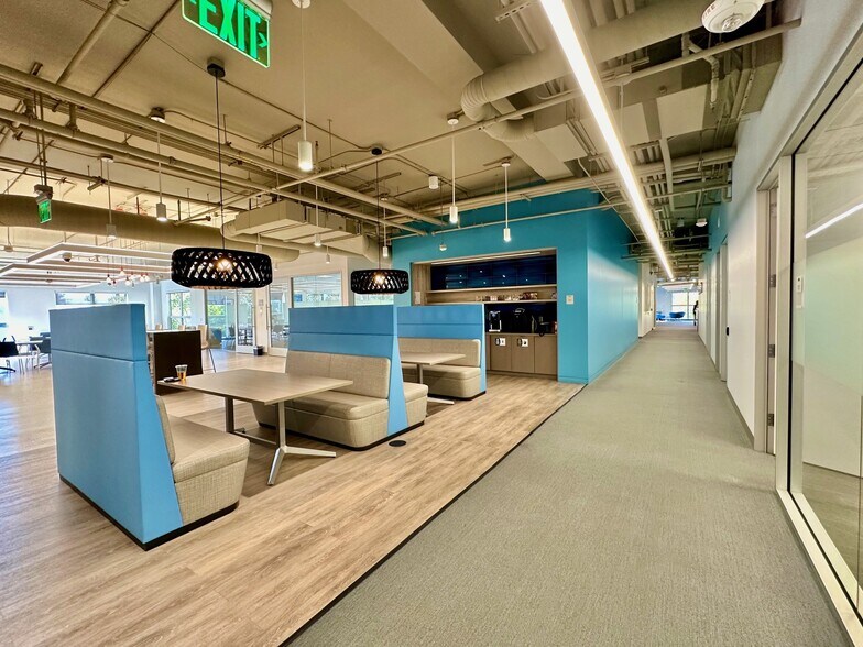 More Photos Of 800 S Main St, Burbank Medical For Lease