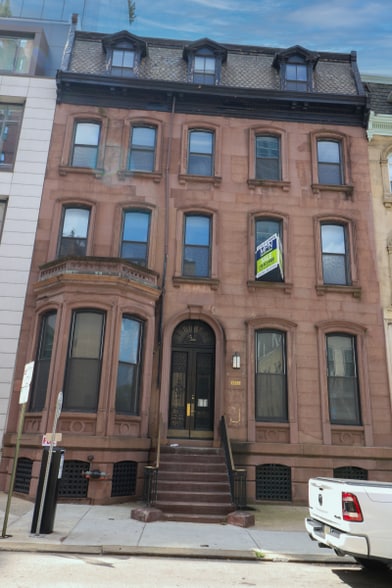 More Photos Of 2112 Walnut St, Philadelphia Office Residential For Sale