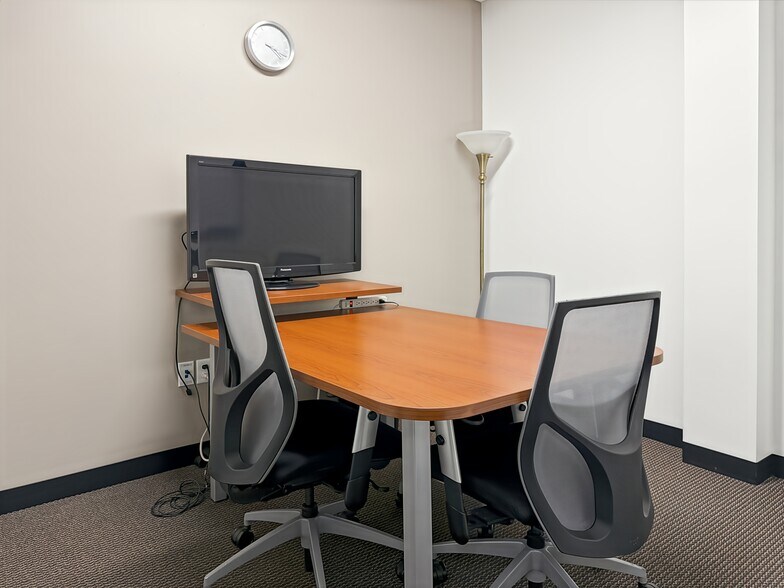 More Photos Of 7301 N 16th St, Phoenix Coworking Space