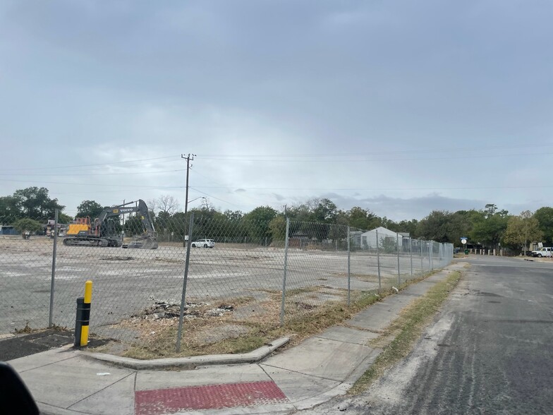 Primary Photo Of 3402 S Zarzamora St, San Antonio Land For Lease