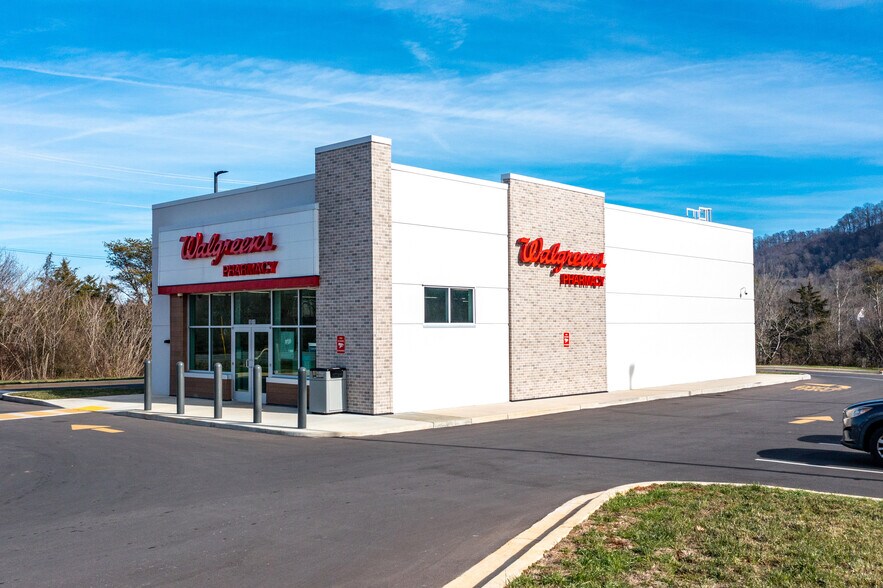 Primary Photo Of Walgreens, Etowah Freestanding For Sale