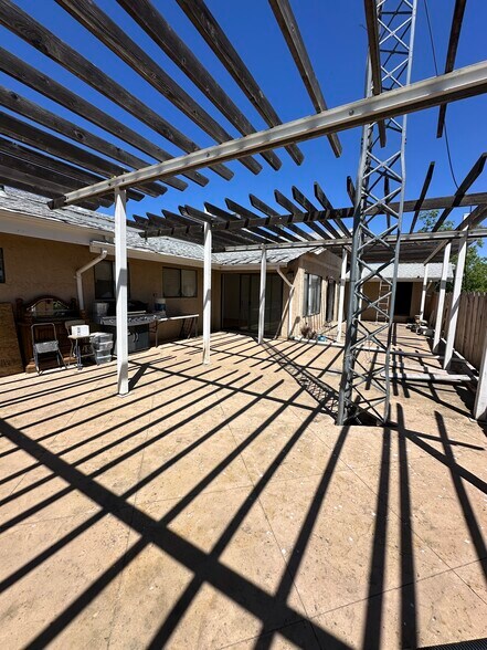More Photos Of 6738 Greenbay Rd, Arbuckle Land For Lease