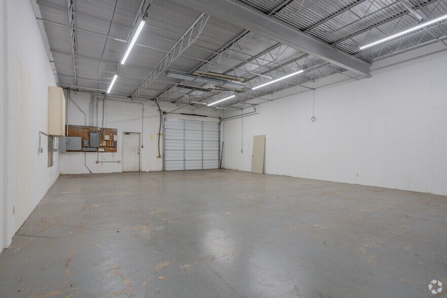 More Photos Of 5151 Mitchelldale St, Houston Unknown For Lease