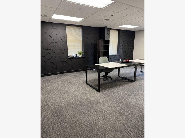 More Photos Of 338 Harris Hill Rd, Buffalo Office For Lease