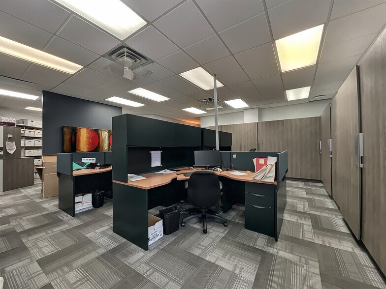 More Photos Of 3750 Boul Du Royaume, Saguenay Office For Lease
