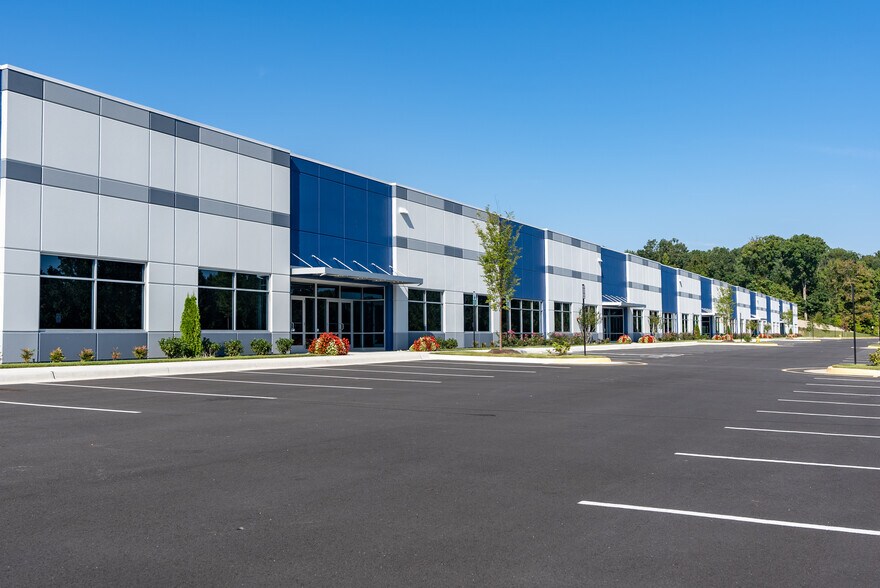 More Photos Of 650 Corporate Dr, Stafford Unknown For Lease