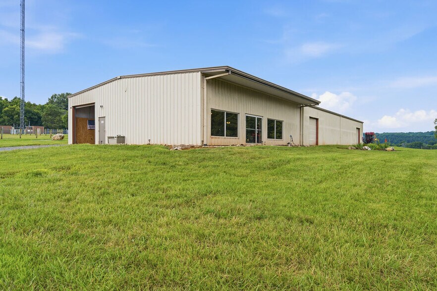 More Photos Of 3922 Highway 2, Cohutta Flex For Sale