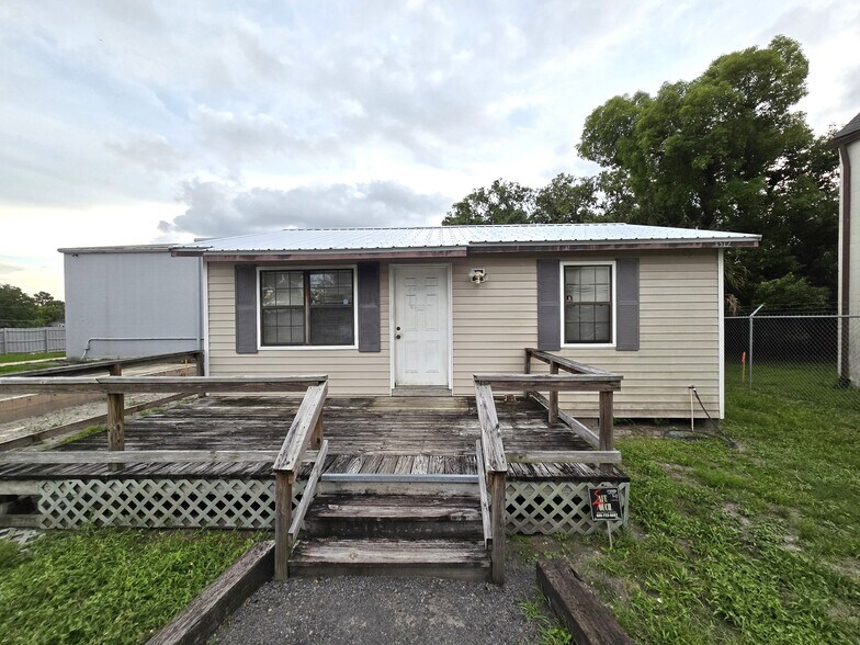 More Photos Of 4502 Irvington Ave, Jacksonville Unknown For Lease