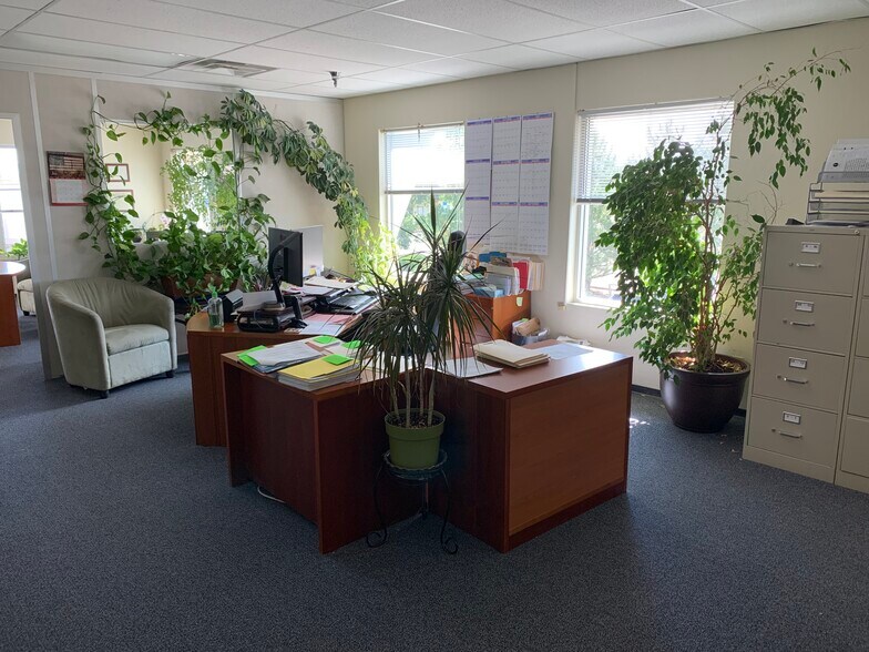 More Photos Of 1662 US Highway 395 N, Minden Storefront Retail Office For Lease