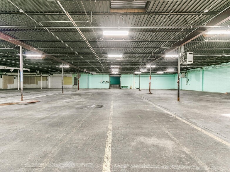 More Photos Of 6310 E 13th St, Tulsa Manufacturing For Sale