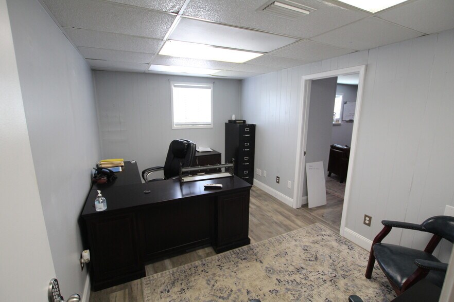 More Photos Of 6721 Old Rock Rd, Theodore General Retail For Lease