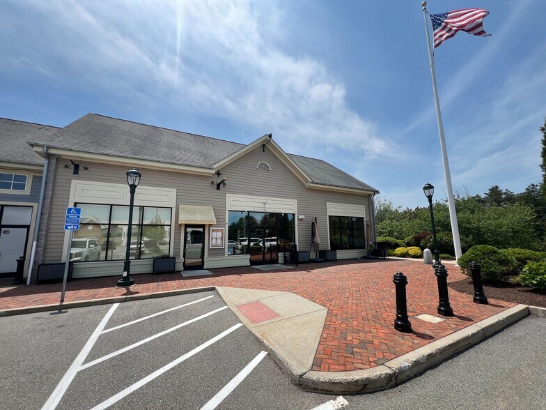 More Photos Of 650 Falmouth Rd, Mashpee Unknown For Lease