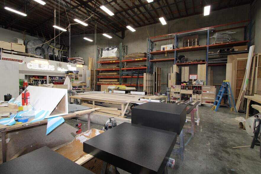 More Photos Of 15853 Monte St, Sylmar Distribution For Lease