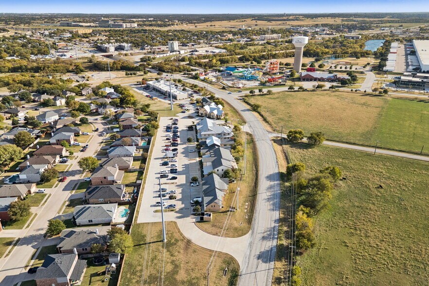 More Photos Of 361 W Byron Nelson Blvd, Roanoke Office For Sale