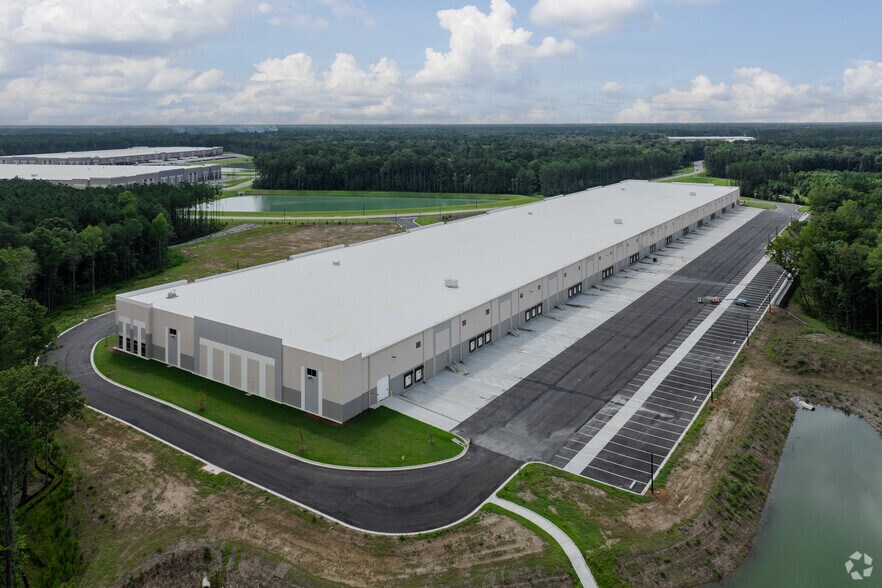 More Photos Of 410 Tradeport Dr, Summerville Unknown For Lease