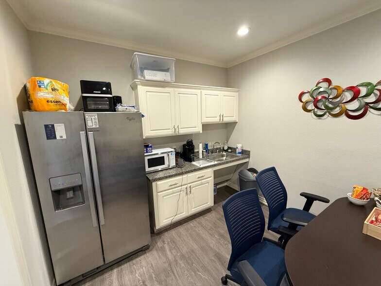 More Photos Of 8018 Preston, Frisco Loft Creative Space For Sale