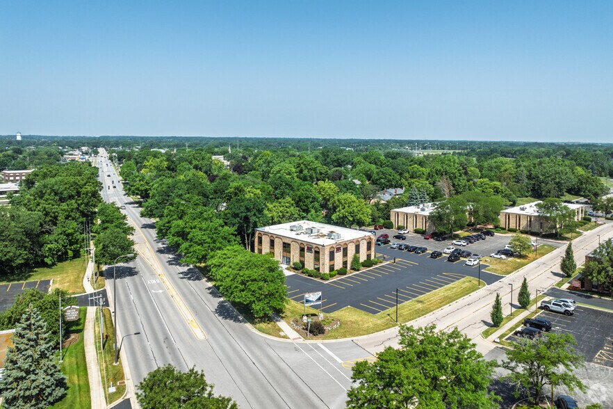 More Photos Of 200 E Northwest Hwy, Palatine Office For Sale
