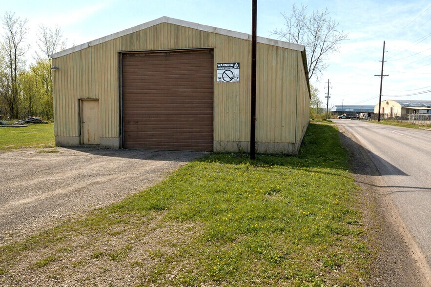 More Photos Of 1 Victor Way, Sharon Warehouse For Sale