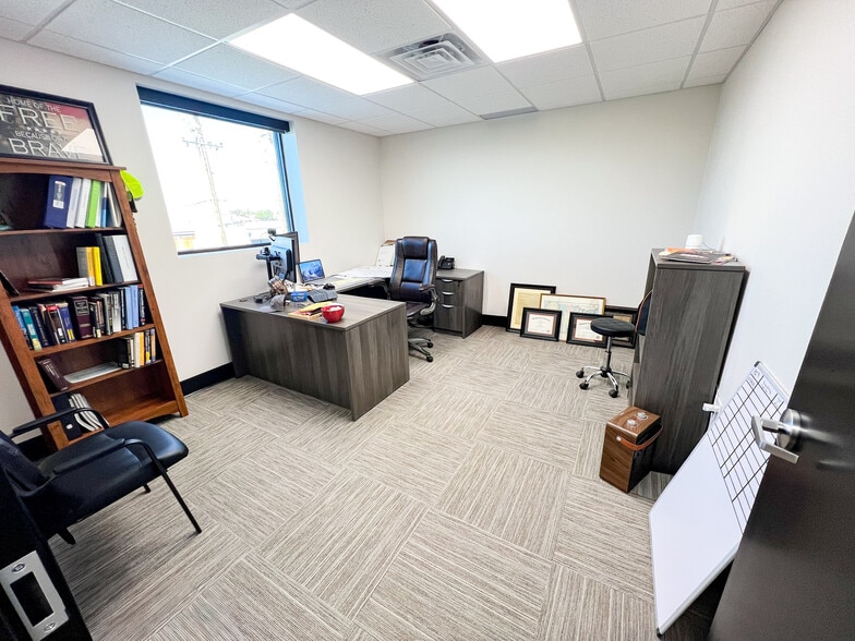 More Photos Of 808 W Indiana Ave, Midland Office For Sale