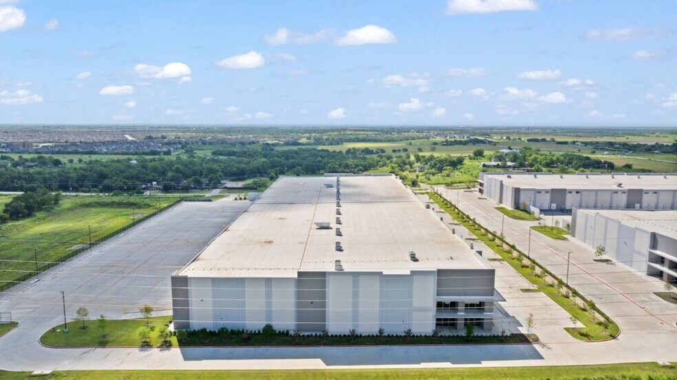 More Photos Of 3212 E Pecan St, Pflugerville Unknown For Lease