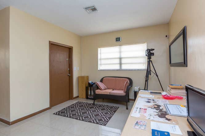 More Photos Of 1000 Foster Rd, Hallandale Beach Religious Facility For Sale