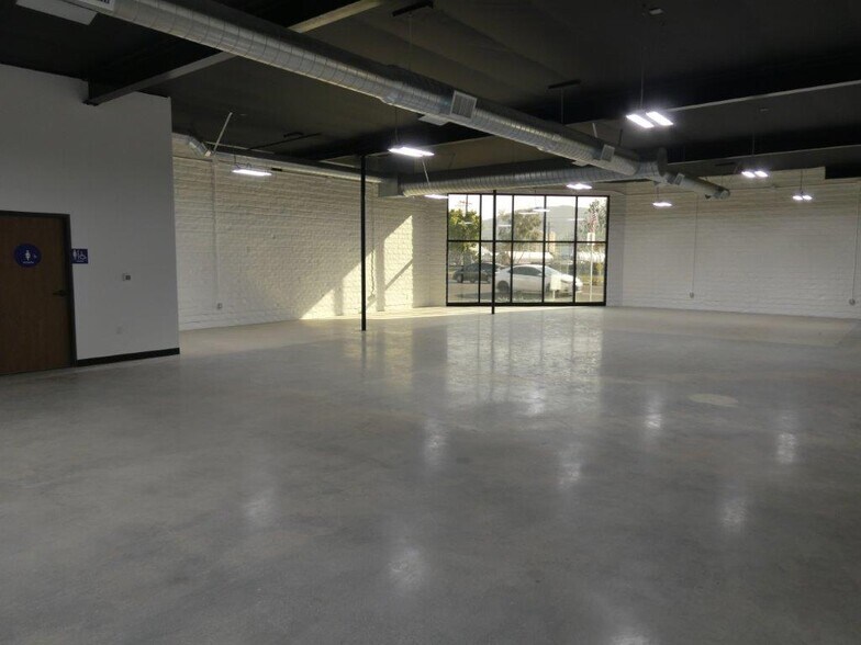 More Photos Of 6000 San Fernando Rd, Glendale Warehouse For Lease