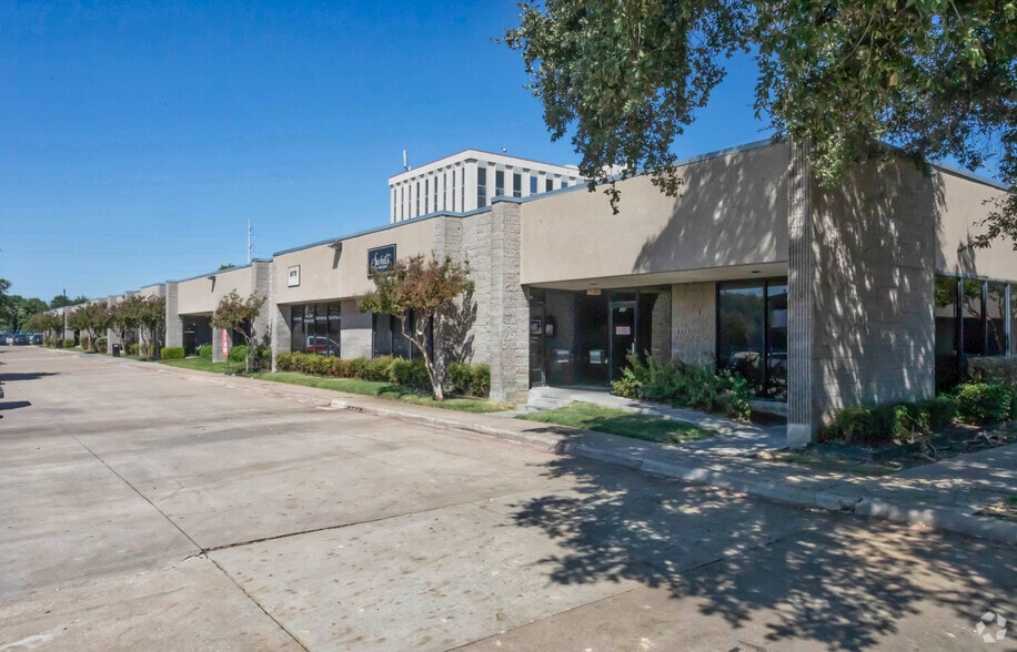 More Photos Of 1150 Empire Central Pl, Dallas Office For Lease
